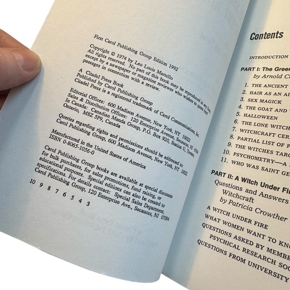 ANCIENT WITCHCRAFT Occult Magick Grimoire Tarot 1st edition 1974 Tarot mystic - Picture 4 of 9